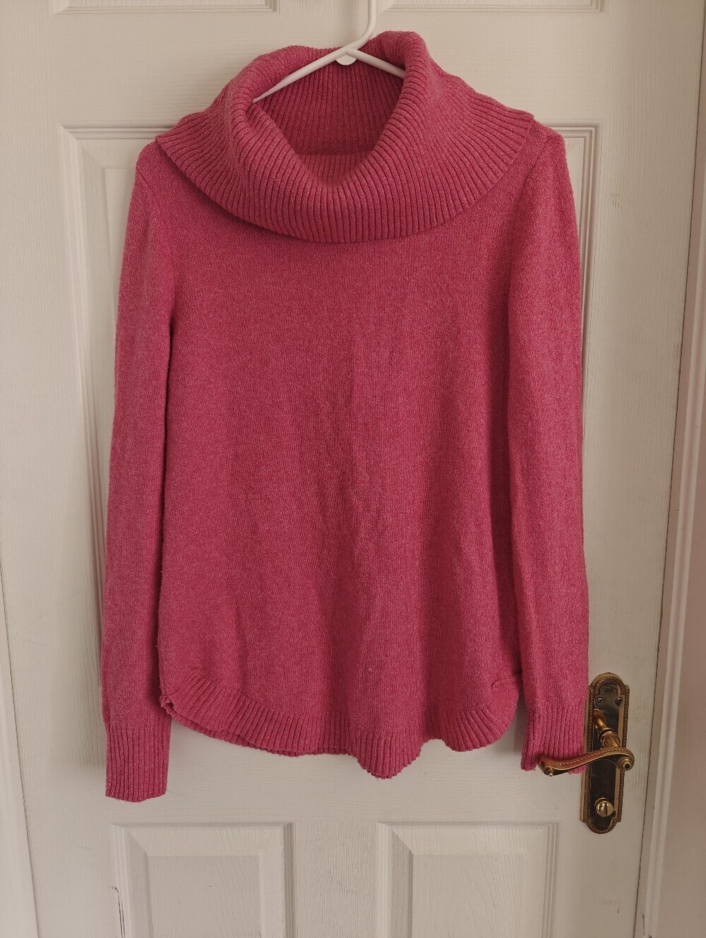 TAHARI Scoop Turtle Neck Sweater